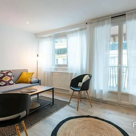 Chambre Privee Dans